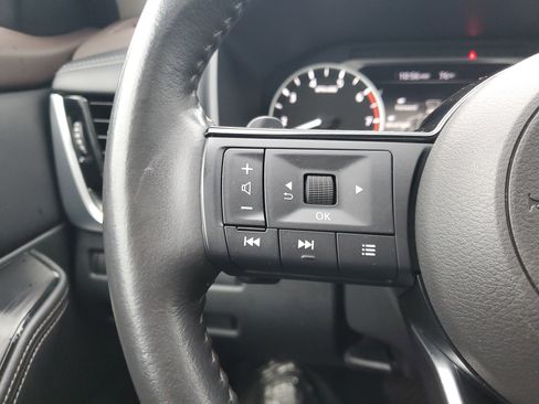 Certified 2021 Nissan Rogue SV w/ Premium Package image 19