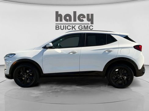 Used 2024 Buick Encore GX Sport Touring w/ Comfort Package FWD image 2