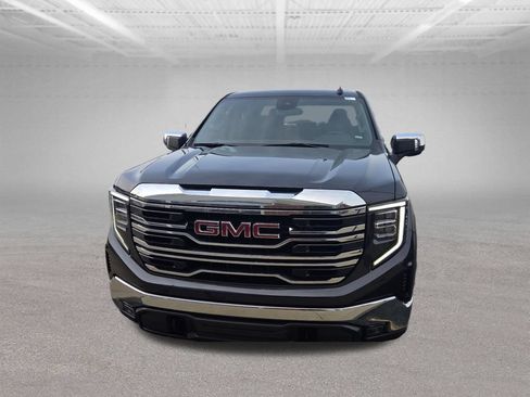 Used 2025 GMC Sierra 1500 SLT AWD/4WD image 16