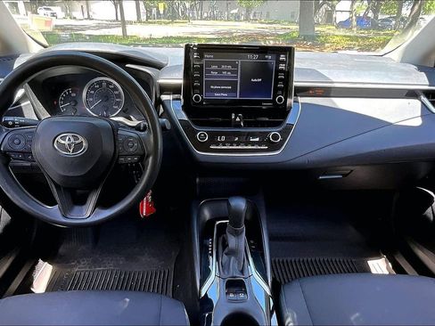 Used 2021 Toyota Corolla LE FWD image 7