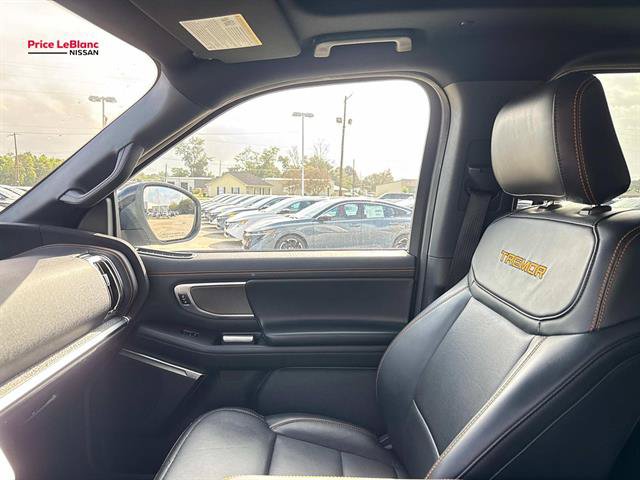 Used 2025 Ford Expedition Tremor AWD/4WD image 15