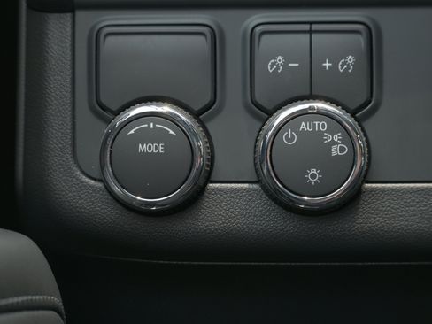 Used 2025 Chevrolet Tahoe LT RWD image 26