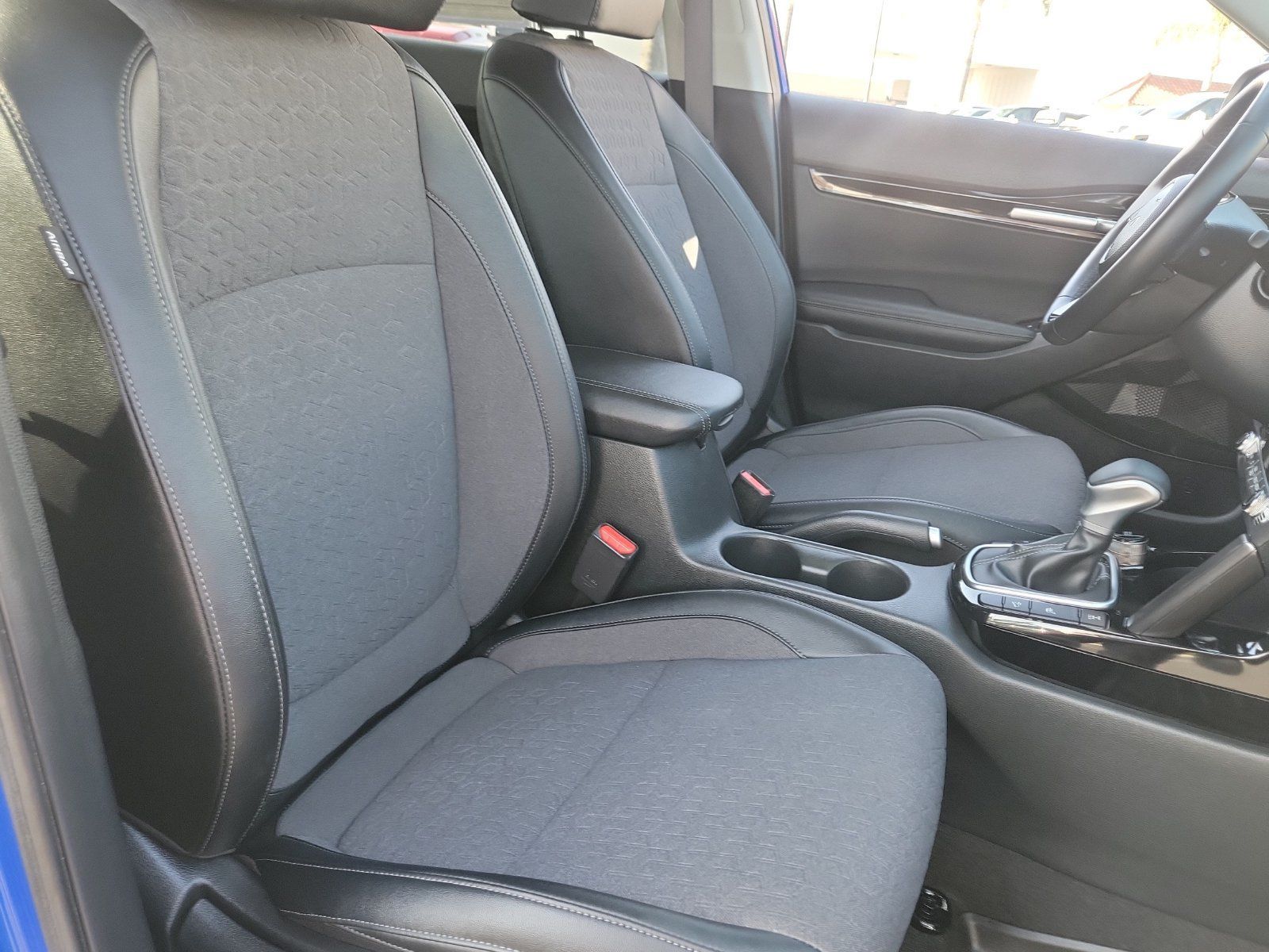 Used 2025 Kia Seltos S AWD/4WD image 25