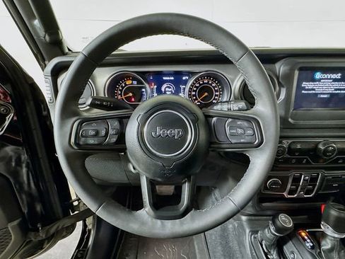 Used 2023 Jeep Wrangler Sport S image 9