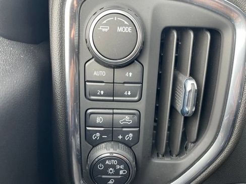 Used 2022 Chevrolet Silverado 1500 LTZ AWD/4WD image 11