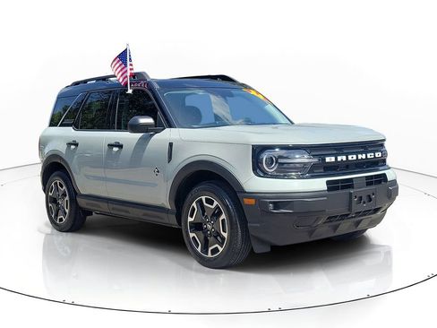 Certified 2024 Ford Bronco Sport Outer Banks w/ Tech Package AWD/4WD image 2