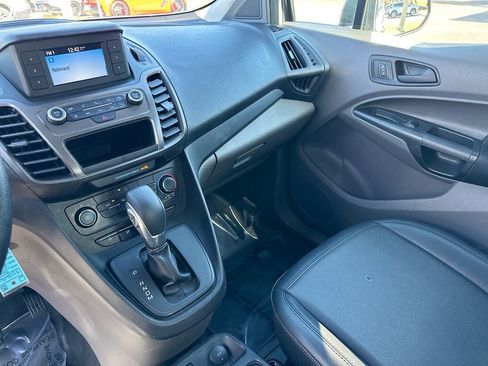 Used 2020 Ford Transit Connect XL image 22
