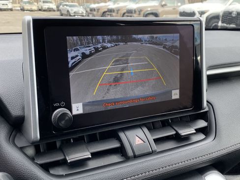 Used 2024 Toyota RAV4 XLE image 27