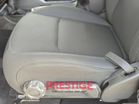 Used 2023 Jeep Gladiator Sport AWD/4WD image 34