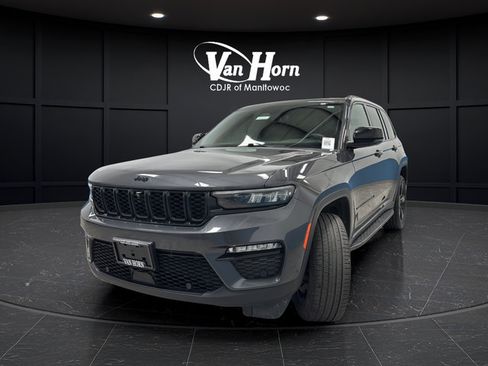Used 2024 Jeep Grand Cherokee Limited w/ Luxury Tech Group II AWD/4WD image 7