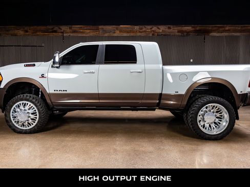 Used 2024 RAM 3500 Limited w/ Safety Group image 5