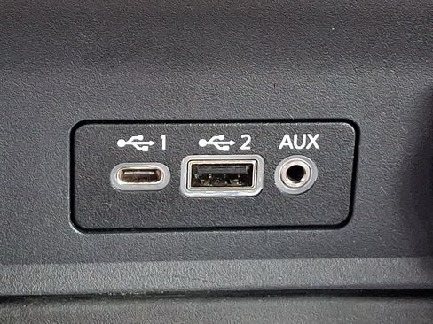 Used 2025 Nissan Sentra SR FWD image 24