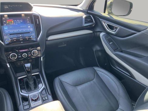 Used 2022 Subaru Forester Limited image 12