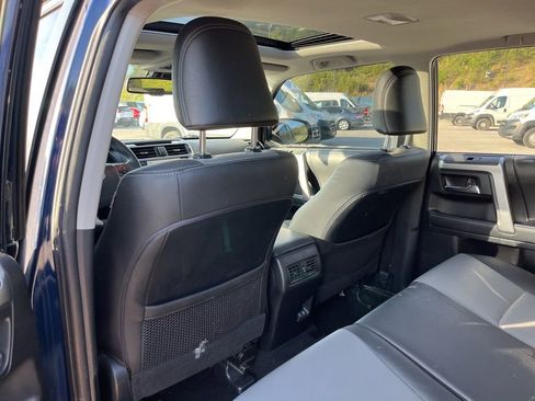 Used 2022 Toyota 4Runner SR5 Premium w/ Moonroof Package image 9