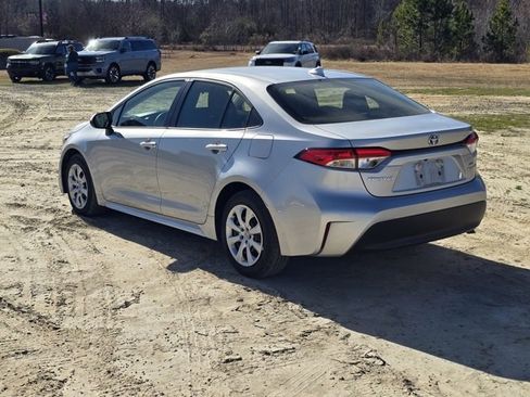 Used 2023 Toyota Corolla LE image 14