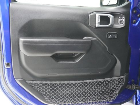 Used 2018 Jeep Wrangler Sport S image 16