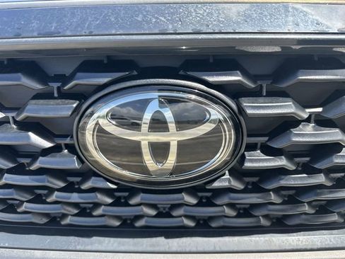 Used 2024 Toyota Corolla Cross LE w/ Moonroof Package image 10