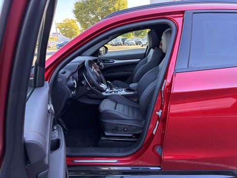 New 2025 Alfa Romeo Stelvio Sprint image 15