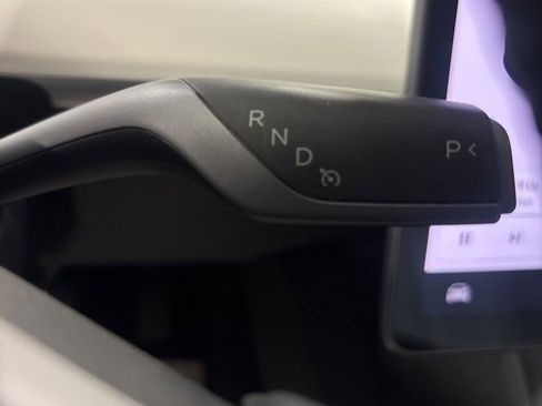 Used 2021 Tesla Model 3 Standard Range Plus image 19
