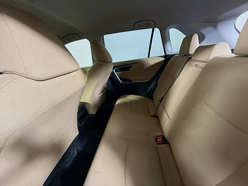 Used 2019 Toyota RAV4 LE w/ All Weather Liner Package AWD/4WD image 23