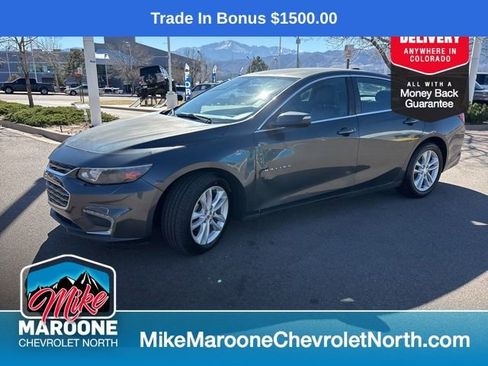 Used 2016 Chevrolet Malibu LT w/ Leather Package image 3