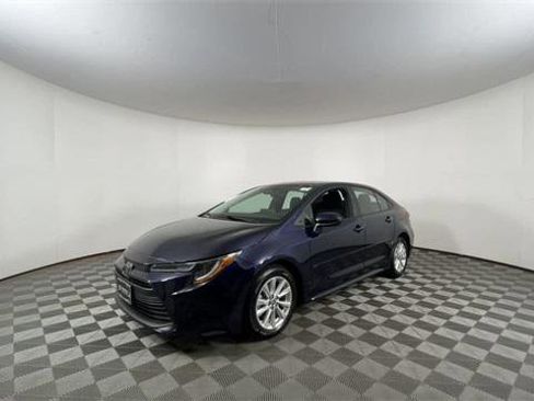 Certified 2023 Toyota Corolla LE w/ LE Convenience Package image 3