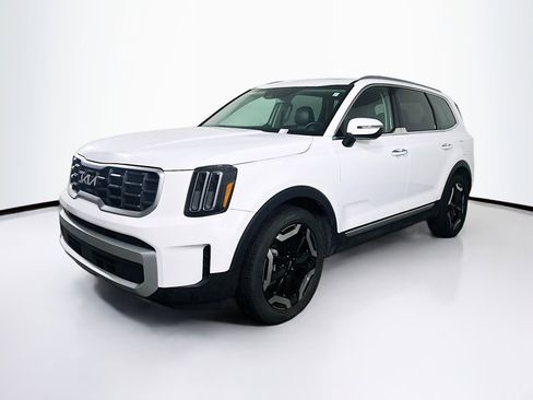 Used 2025 Kia Telluride S image 3