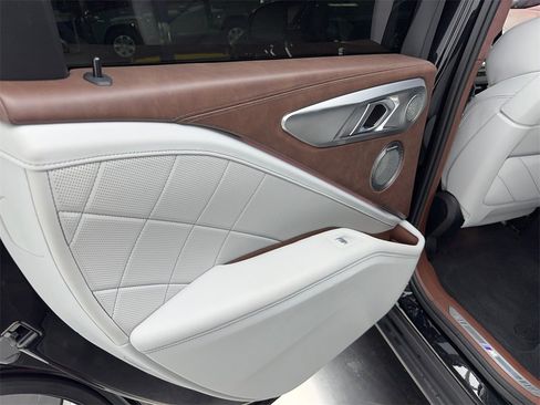 Used 2023 BMW XM image 47