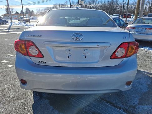Used 2010 Toyota Corolla LE image 5