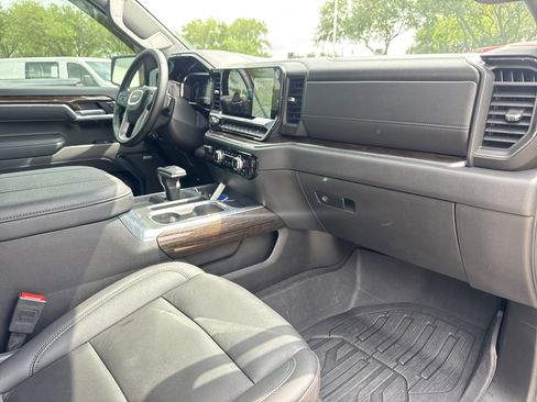 Used 2025 GMC Sierra 1500 Elevation w/ Elevation Premium Package image 16