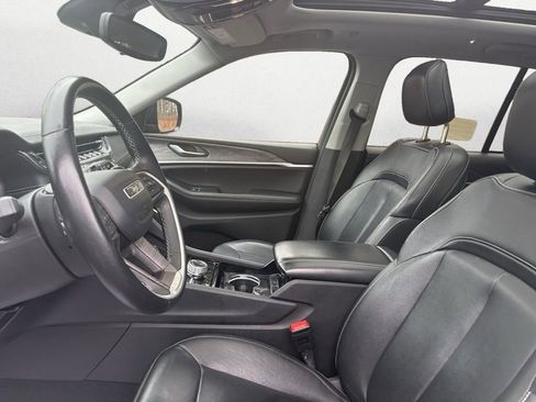 Used 2022 Jeep Grand Cherokee Limited image 11