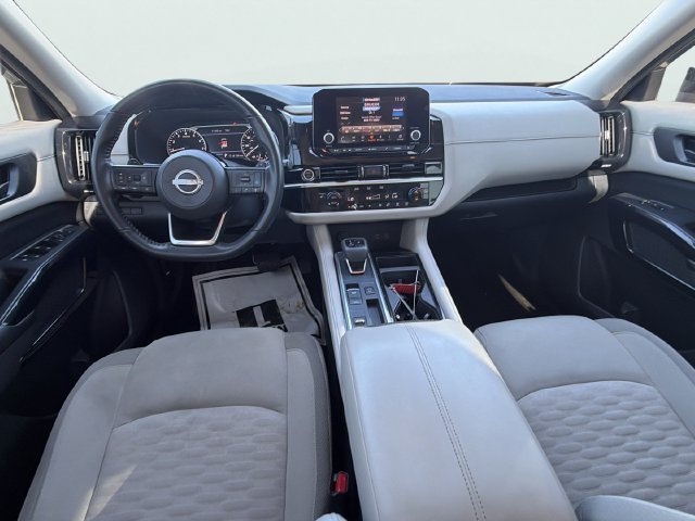 Used 2023 Nissan Pathfinder SV FWD image 18