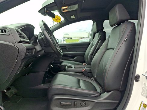 Used 2023 Honda Odyssey Sport image 11