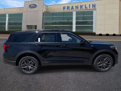 New 2026 Ford Explorer ST-Line w/ ST-Line Street Pack AWD/4WD image 8