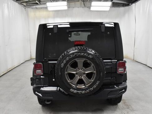 Used 2018 Jeep Wrangler Unlimited Sport w/ Dual Top Group image 6