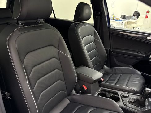 Used 2021 Volkswagen Tiguan SEL Premium R-Line AWD/4WD image 24