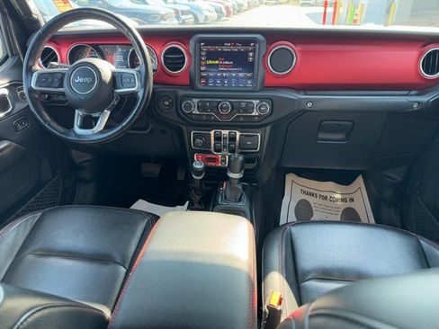 Used 2021 Jeep Gladiator Rubicon AWD/4WD image 11