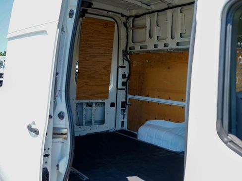 Used 2019 Nissan NV 2500 SV w/ Back Door Glass Package RWD image 16