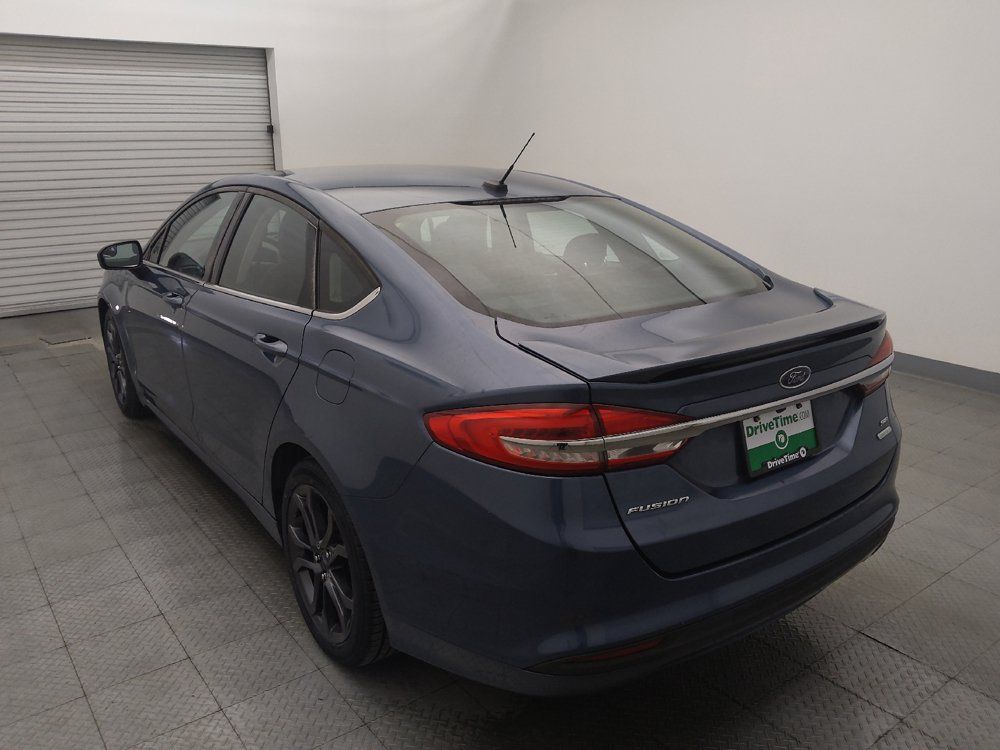 Used 2018 Ford Fusion SE w/ Equipment Group 201A FWD image 5