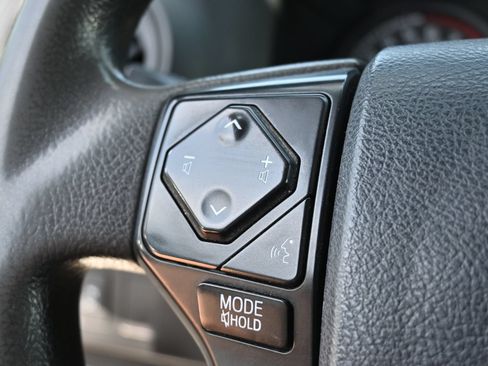 Used 2020 Toyota Tacoma SR RWD image 15