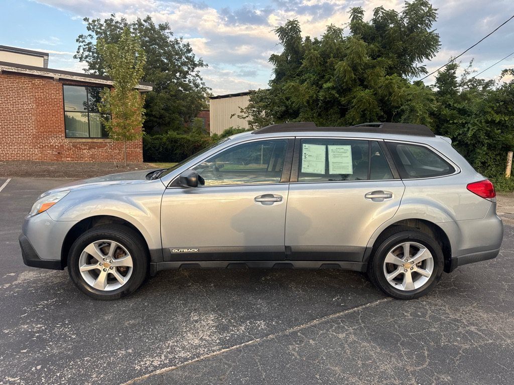 Used 2014 Subaru Outback 2.5i w/ Alloy Wheel Package AWD/4WD image 2