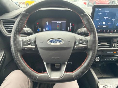 Used 2023 Ford Escape ST-Line w/ Tech Pack #1 AWD/4WD image 10