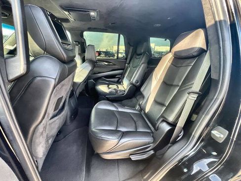 Used 2019 Cadillac Escalade Platinum AWD/4WD image 24