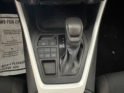 Used 2020 Toyota RAV4 LE w/ All Weather Liner Package AWD/4WD image 20
