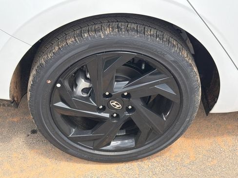 New 2026 Hyundai Elantra Sport FWD image 18