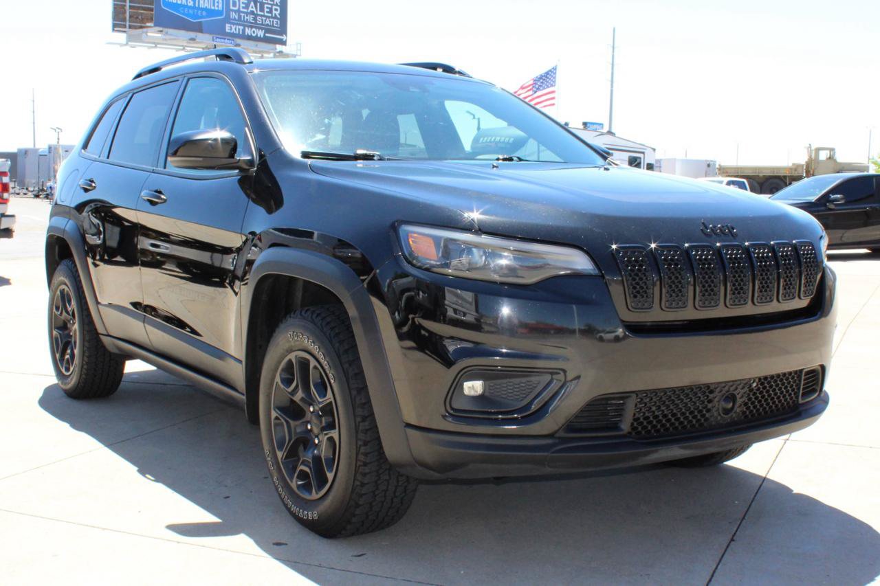 Used 2022 Jeep Cherokee Latitude w/ Sun & Sound Group AWD/4WD image 31