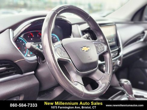 Used 2019 Chevrolet Traverse RS image 20