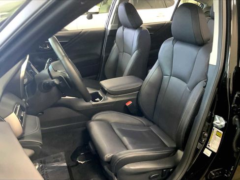 Certified 2025 Subaru Legacy Limited image 8