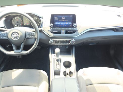 Certified 2025 Nissan Altima 2.5 S FWD image 7
