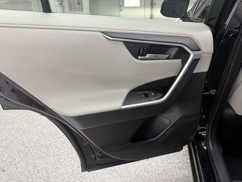 Used 2019 Toyota RAV4 Limited w/ Advanced Technology Package FWD image 25